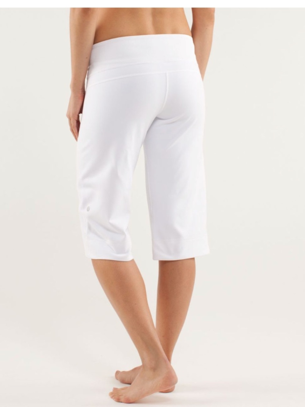 Lululemon | 6 | The Clam Digger II | White